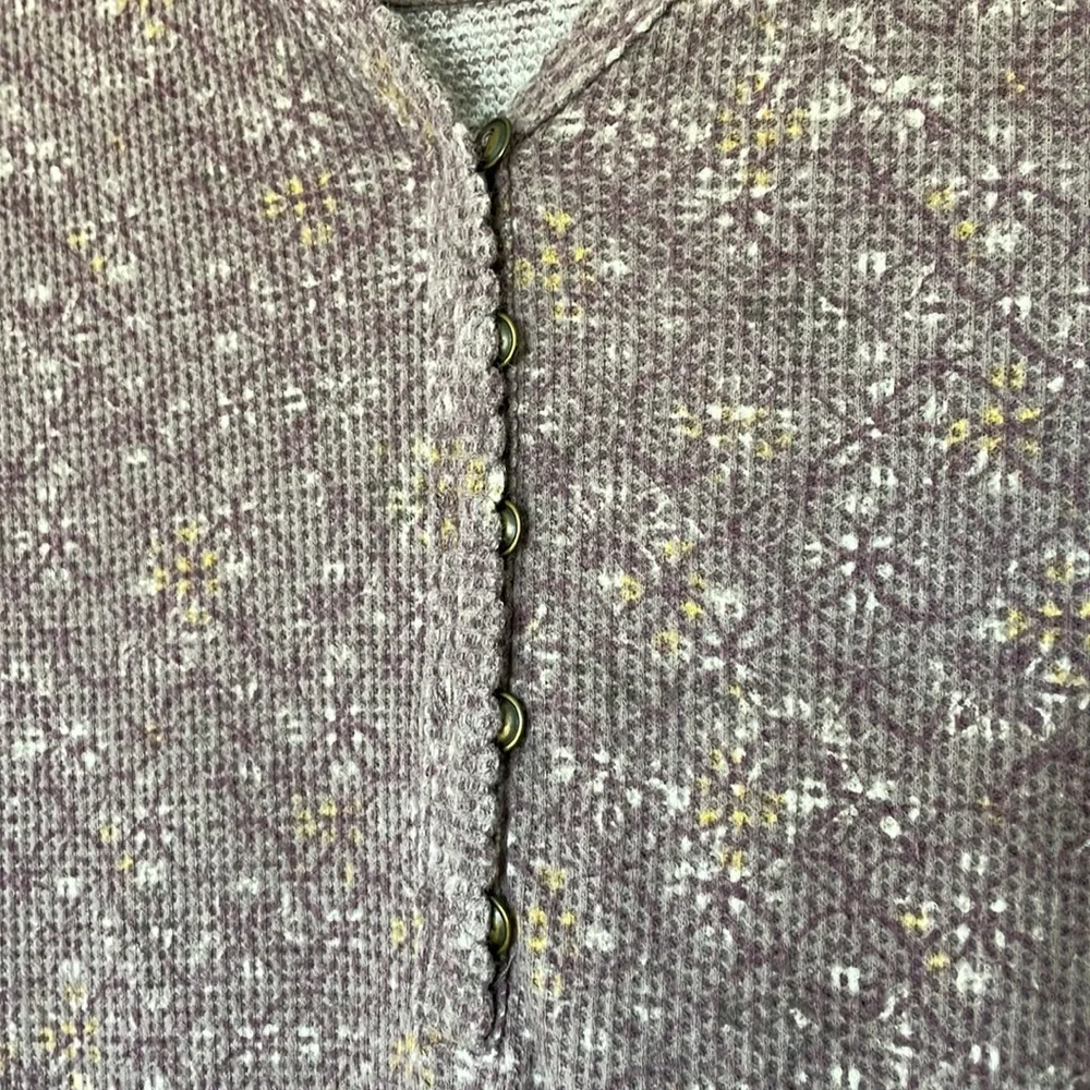 Eddie Bauer Womens M waffle top - like new - Picture 3 of 7